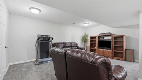 2166 Stewart Drive Washington IA 52353
