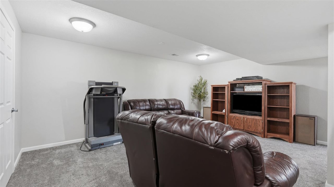 2166 Stewart Drive Washington IA 52353