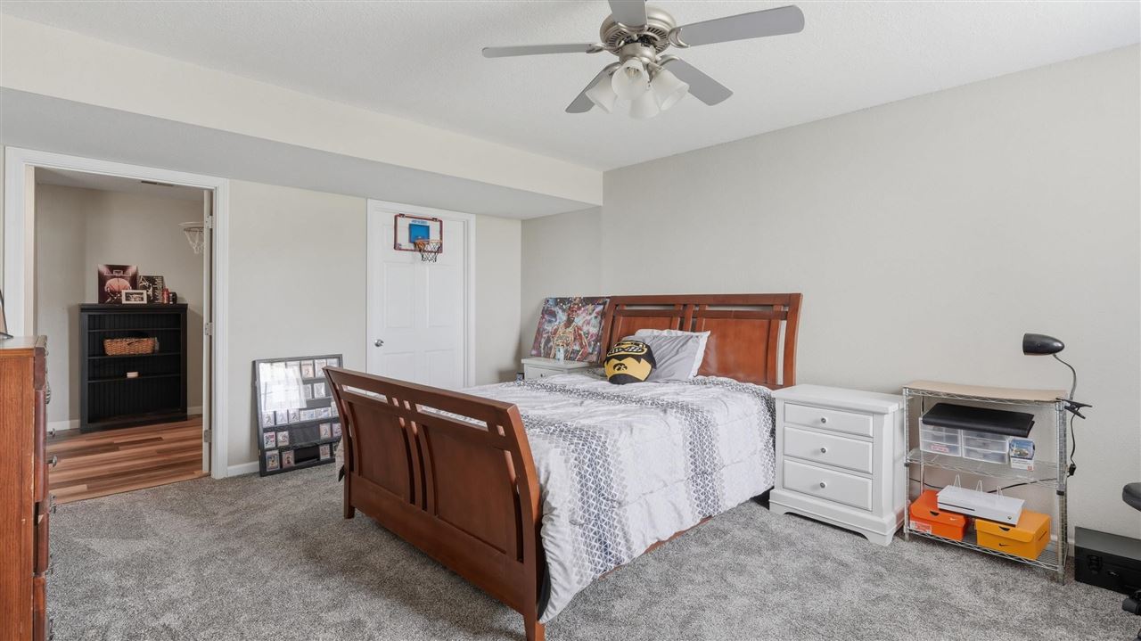 2166 Stewart Drive Washington IA 52353