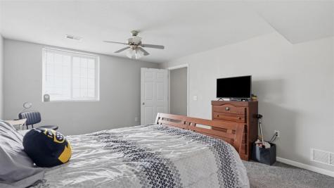 2166 Stewart Drive Washington IA 52353