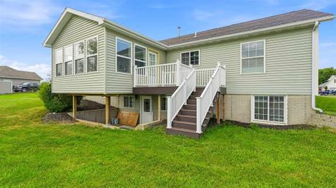 2166 Stewart Drive Washington IA 52353
