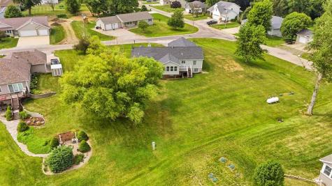 2166 Stewart Drive Washington IA 52353