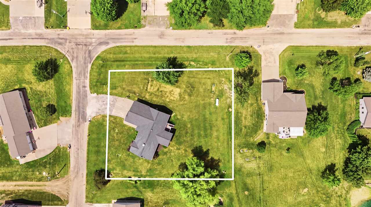 2166 Stewart Drive Washington IA 52353