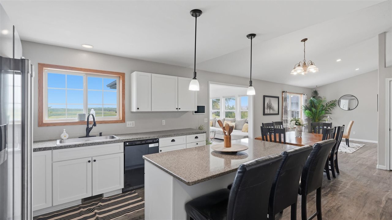 2166 Stewart Drive Washington IA 52353