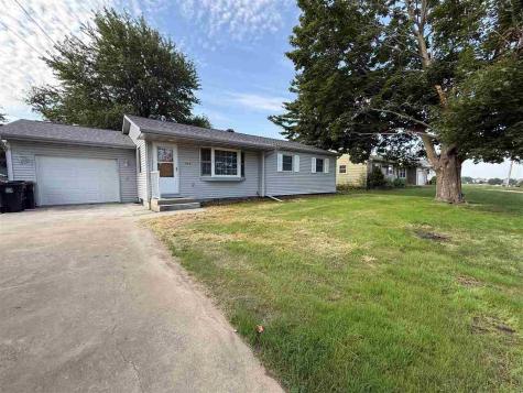 306 W Orange West Branch IA 52358