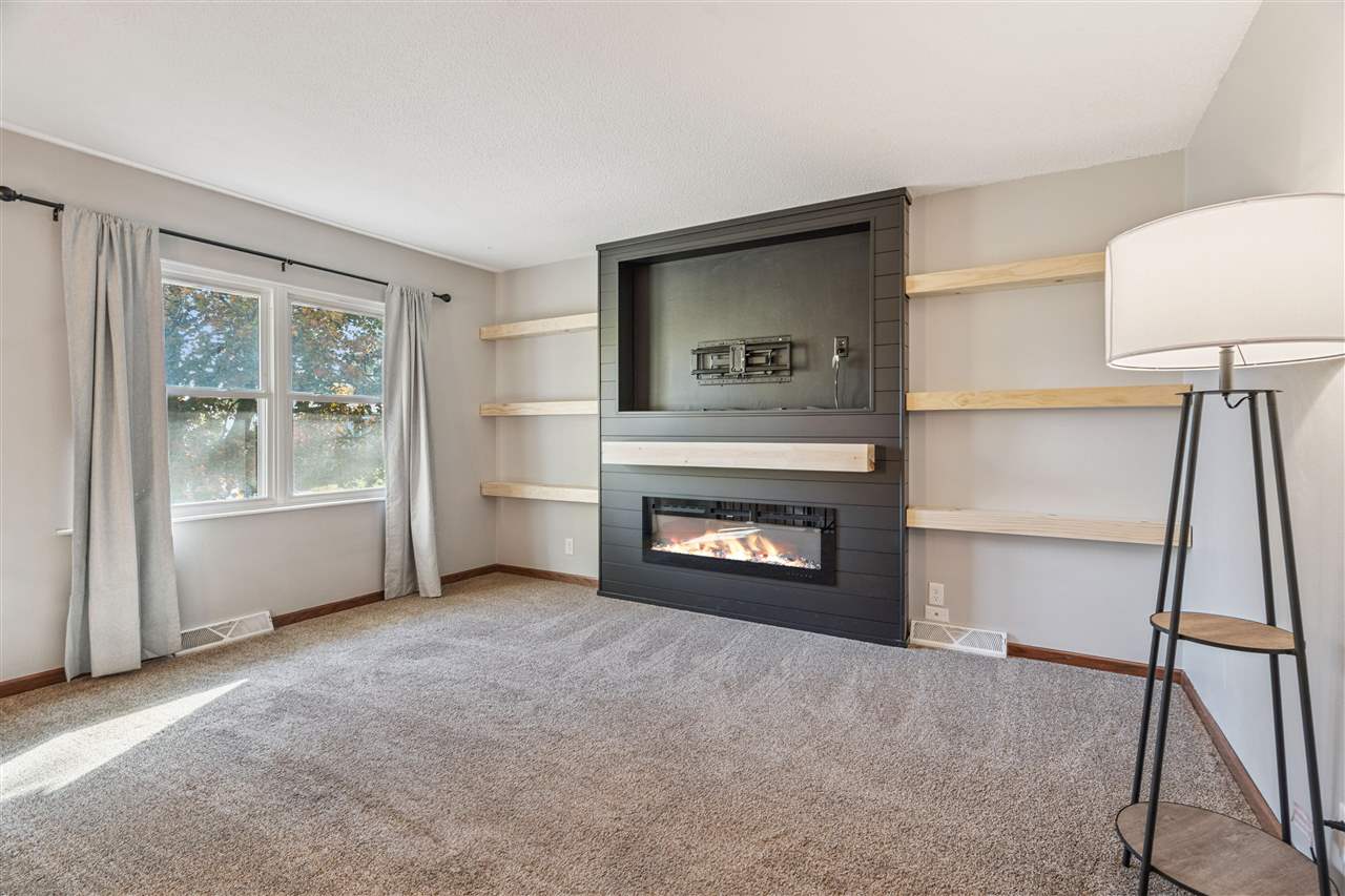 3108 Huxley Lane Cedar Rapids IA 52404