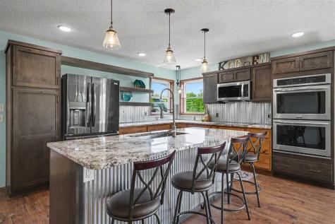 7850 20th Avenue Blairstown IA 52209