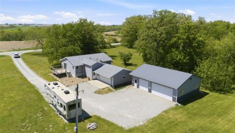 7850 20th Avenue Blairstown IA 52209