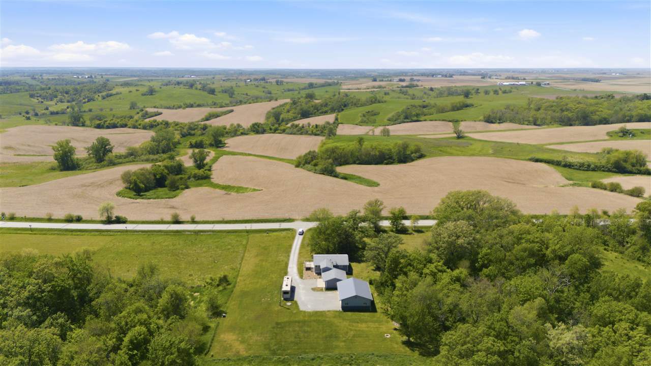 7850 20th Avenue Blairstown IA 52209