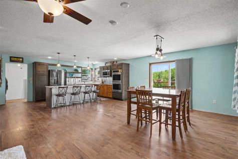 7850 20th Avenue Blairstown IA 52209