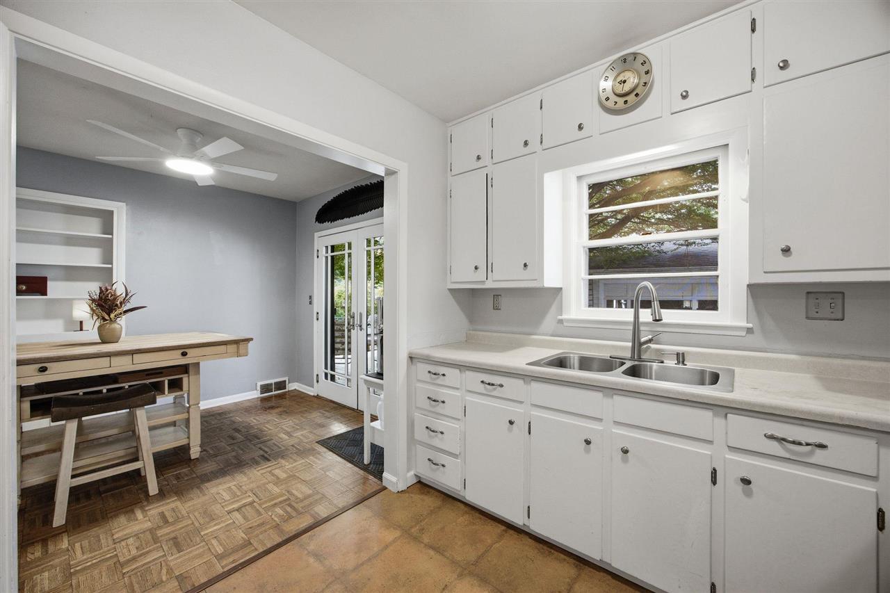 826 Walnut Street Iowa City IA 52240