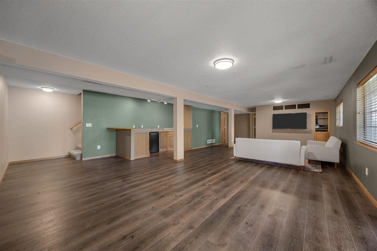24 Sumter Avenue Lisbon IA 52253