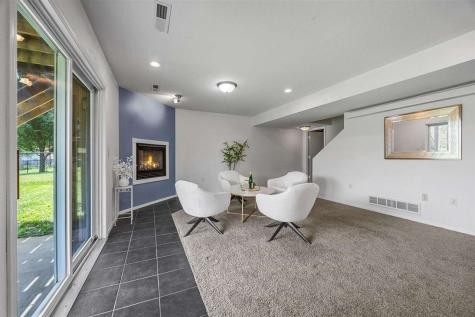 1572 Vandello Circle North Liberty IA 52317