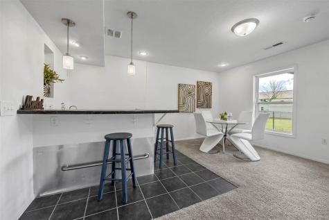 1572 Vandello Circle North Liberty IA 52317