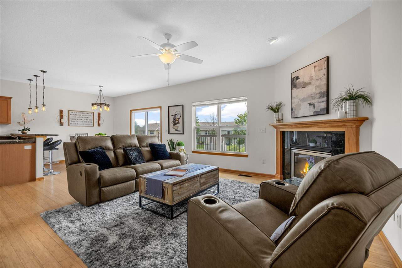 1572 Vandello Circle North Liberty IA 52317