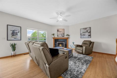 1572 Vandello Circle North Liberty IA 52317