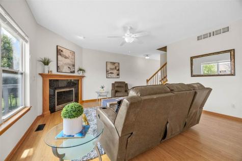 1572 Vandello Circle North Liberty IA 52317