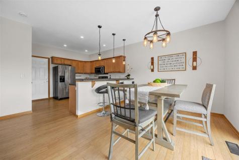1572 Vandello Circle North Liberty IA 52317