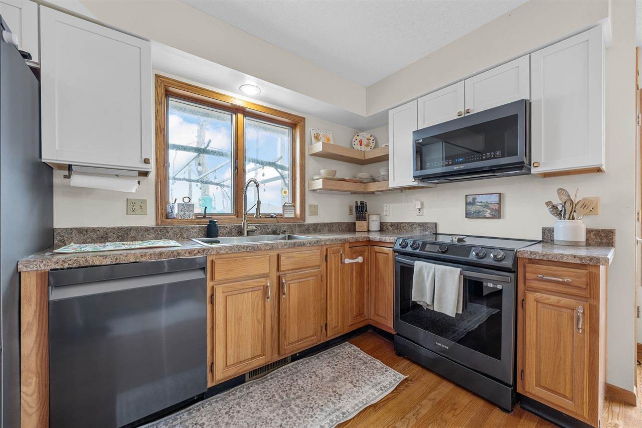 1708 Whitters Way NW Cedar Rapids IA 52405