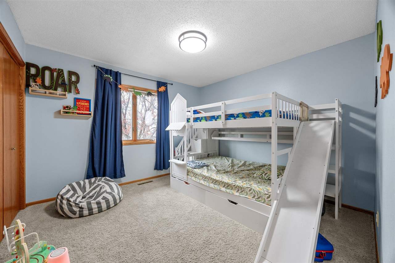 1708 Whitters Way NW Cedar Rapids IA 52405