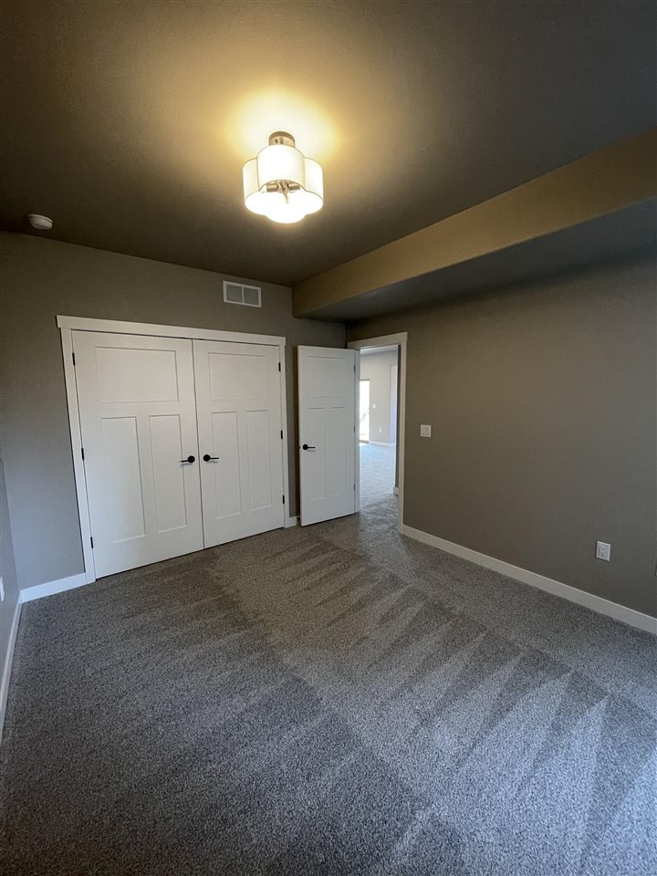 242 Chadwick Lane Iowa City IA 52245