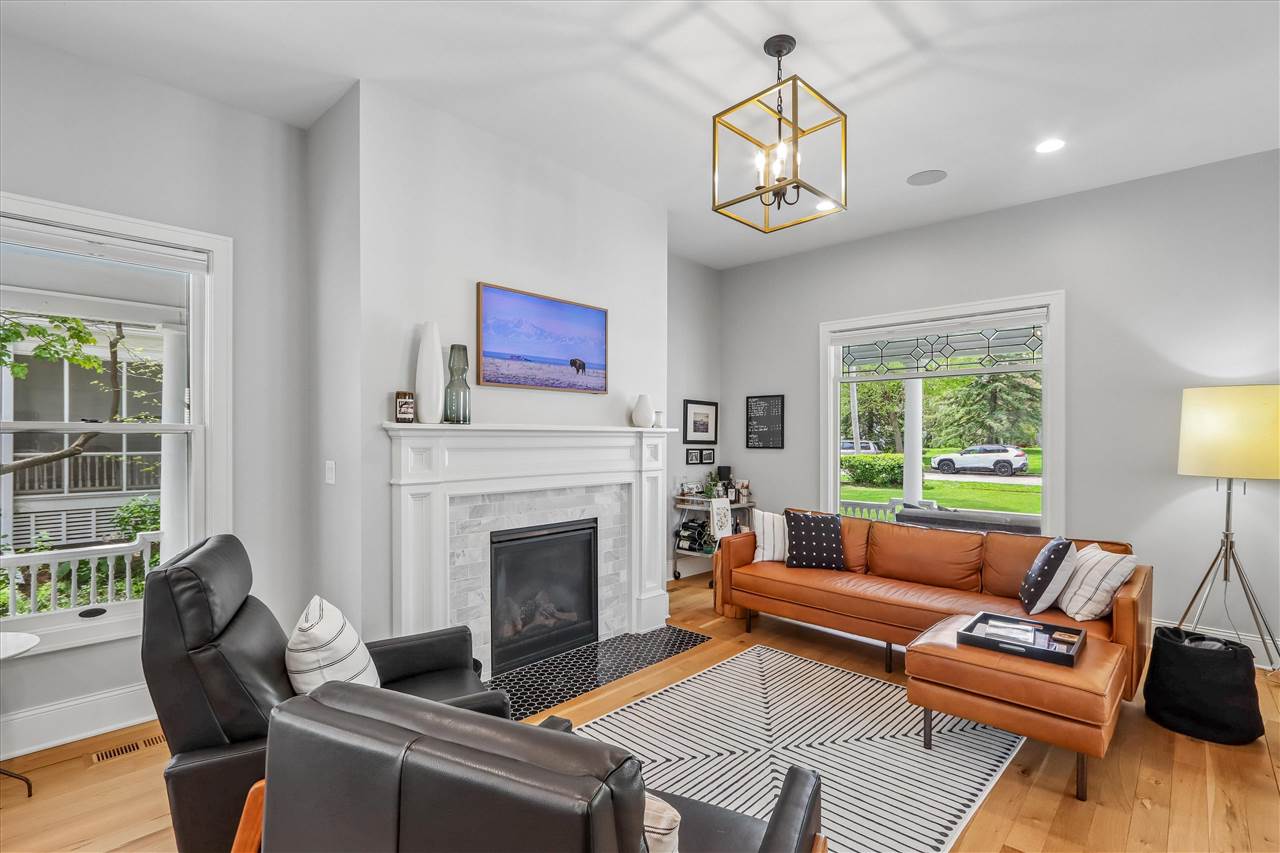 424 S Summit Iowa City IA 52240
