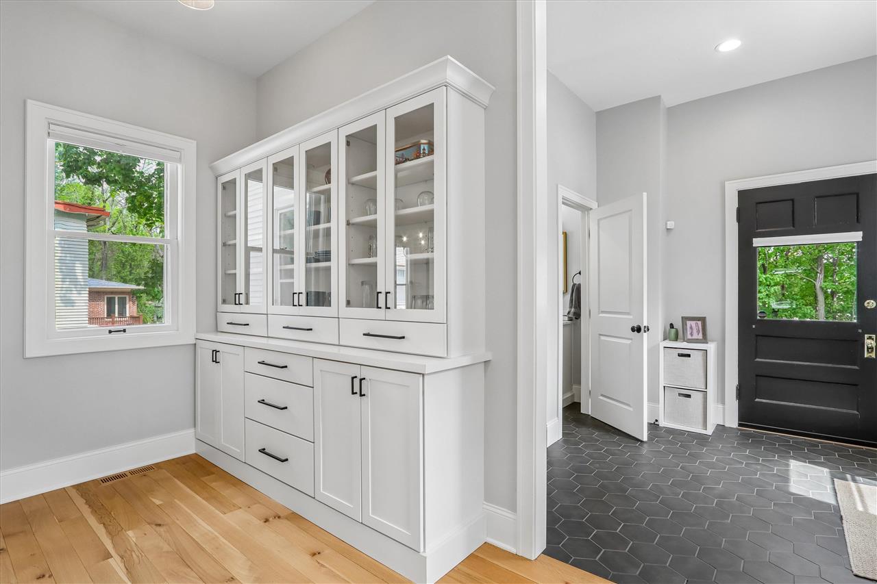 424 S Summit Iowa City IA 52240
