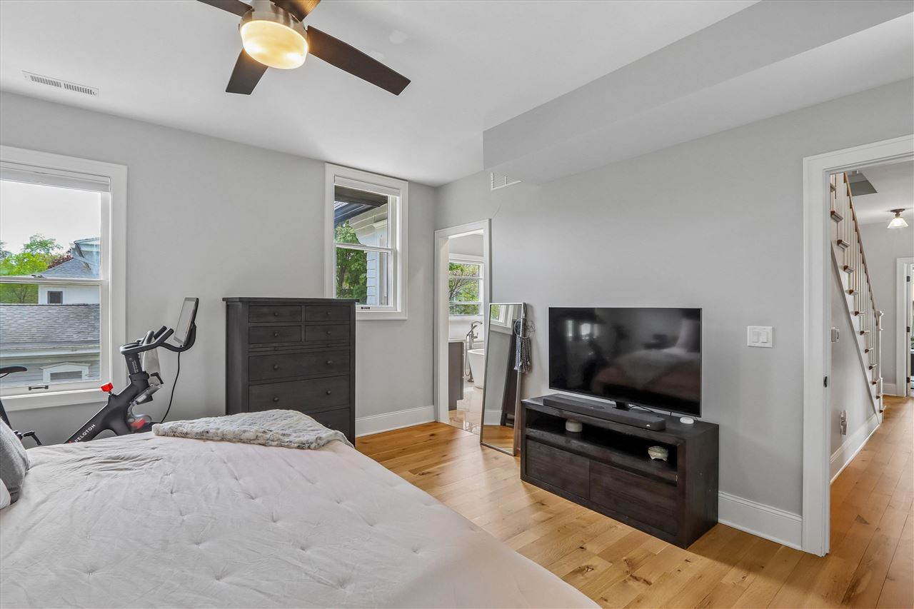 424 S Summit Iowa City IA 52240