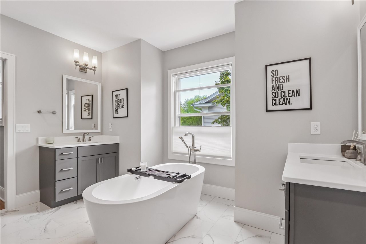 424 S Summit Iowa City IA 52240