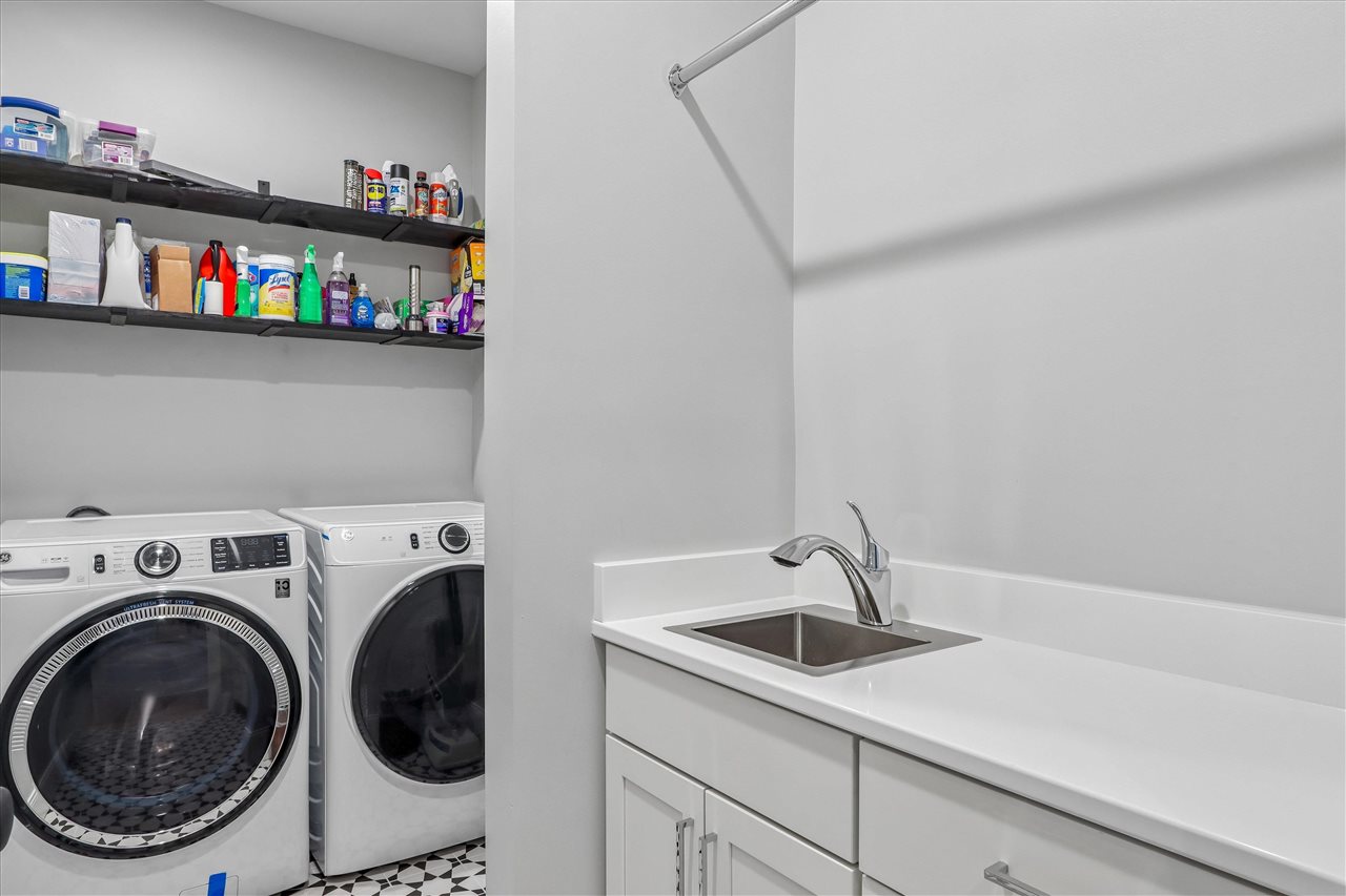 424 S Summit Iowa City IA 52240