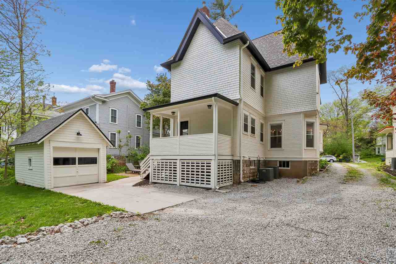 424 S Summit Iowa City IA 52240