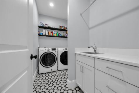 424 S Summit Iowa City IA 52240