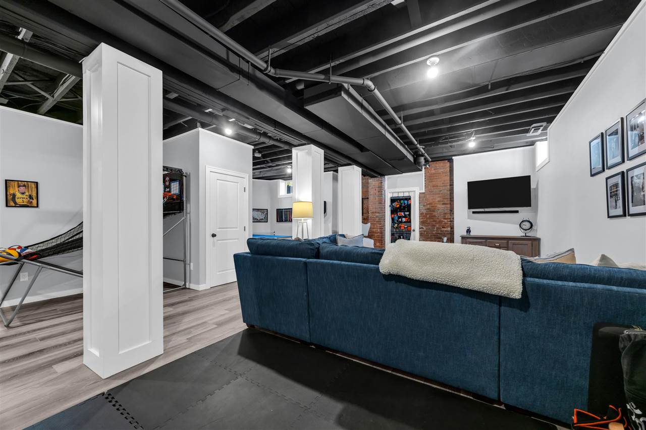424 S Summit Iowa City IA 52240