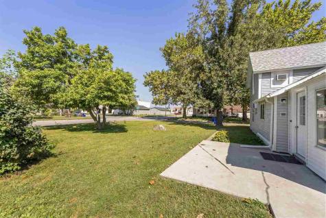 1205 E 3rd Street Washington IA 52353