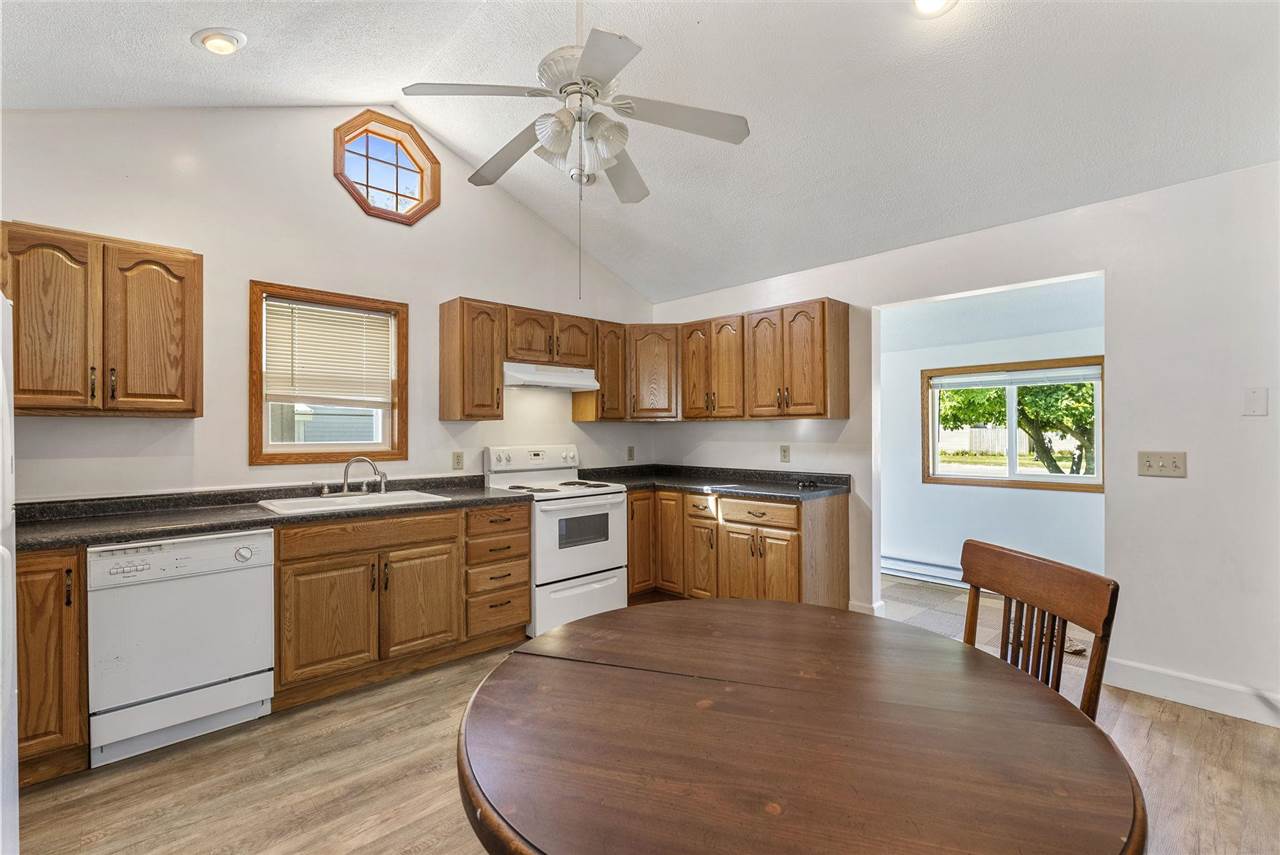 1205 E 3rd Street Washington IA 52353