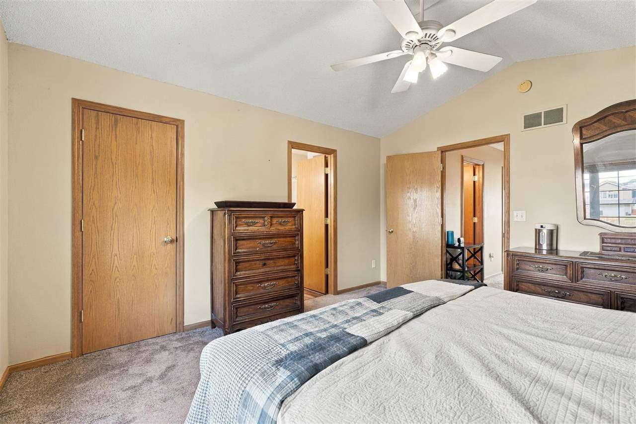 1436 Dickenson Lane Iowa City IA 52240