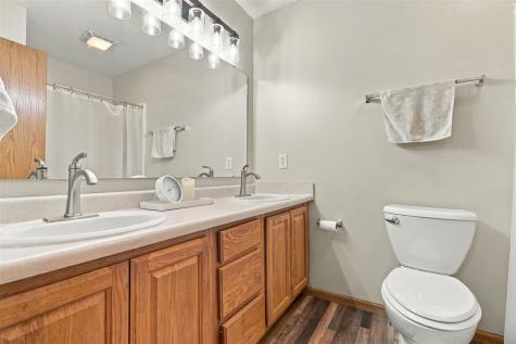 1436 Dickenson Lane Iowa City IA 52240