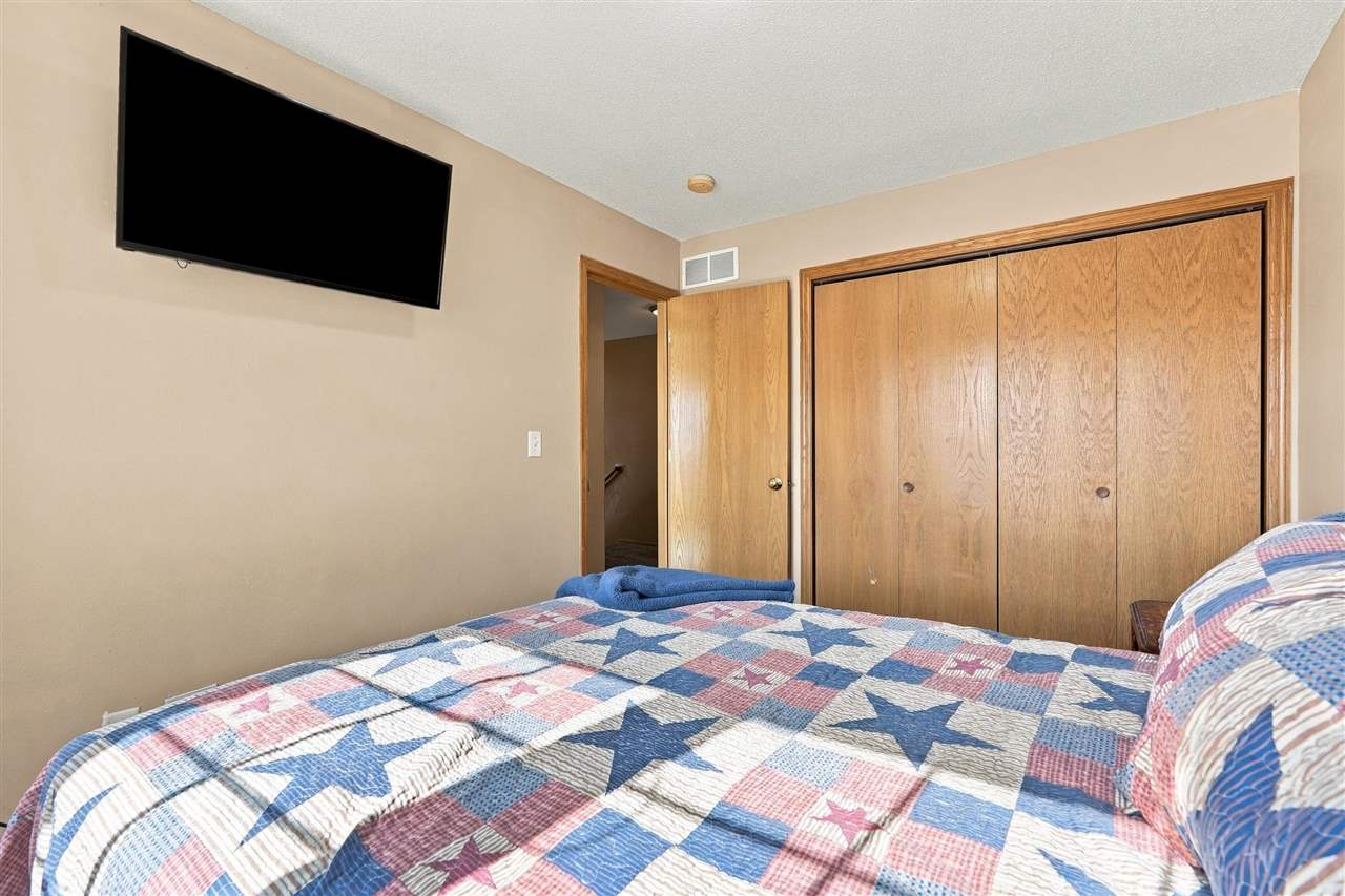 1436 Dickenson Lane Iowa City IA 52240