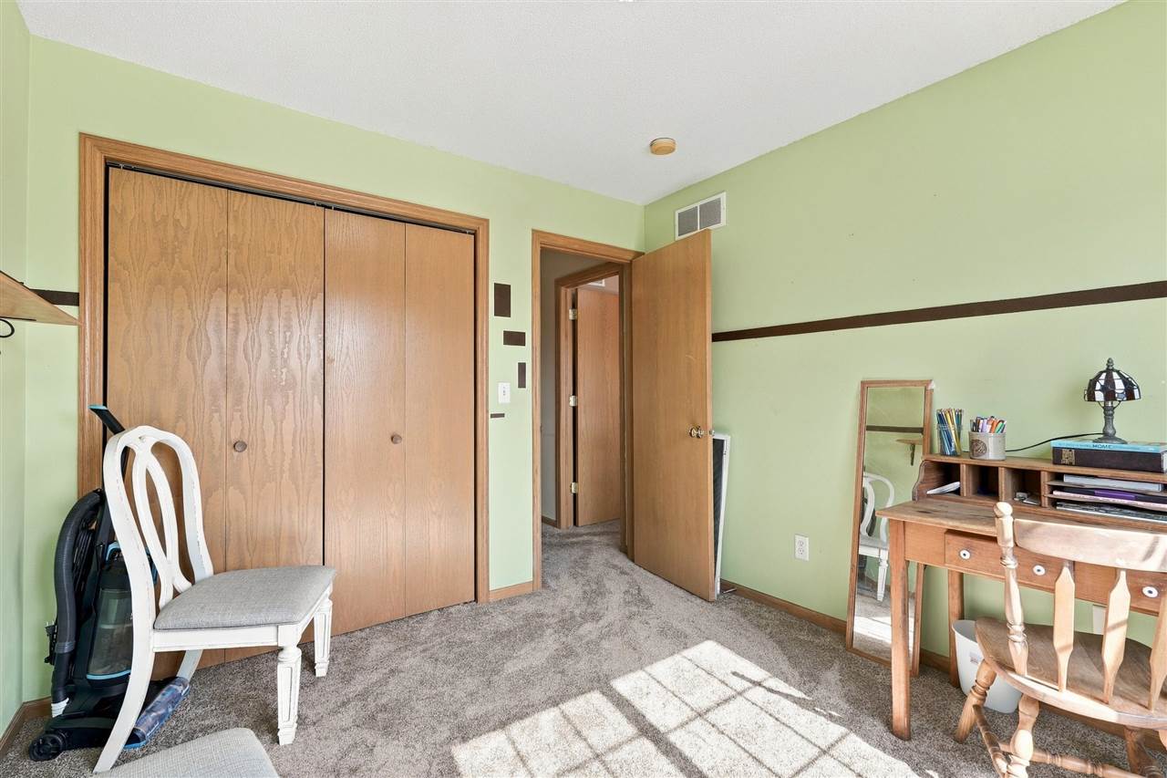 1436 Dickenson Lane Iowa City IA 52240