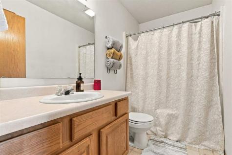 1436 Dickenson Lane Iowa City IA 52240