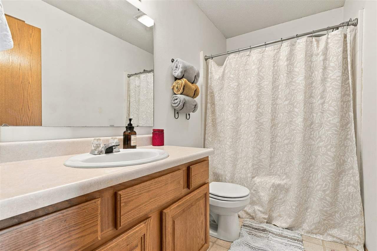 1436 Dickenson Lane Iowa City IA 52240
