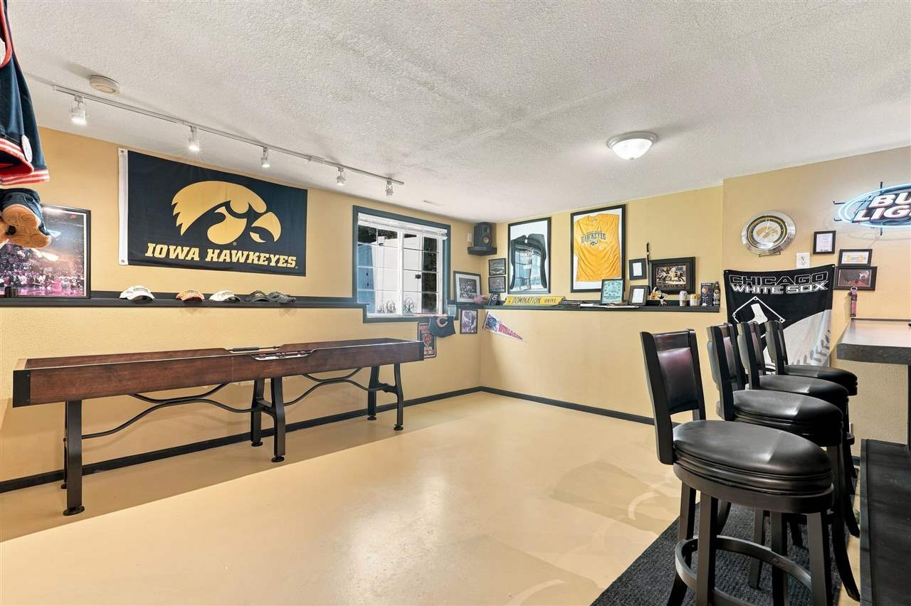 1436 Dickenson Lane Iowa City IA 52240