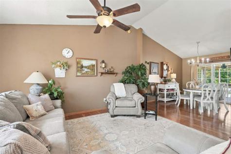 1436 Dickenson Lane Iowa City IA 52240