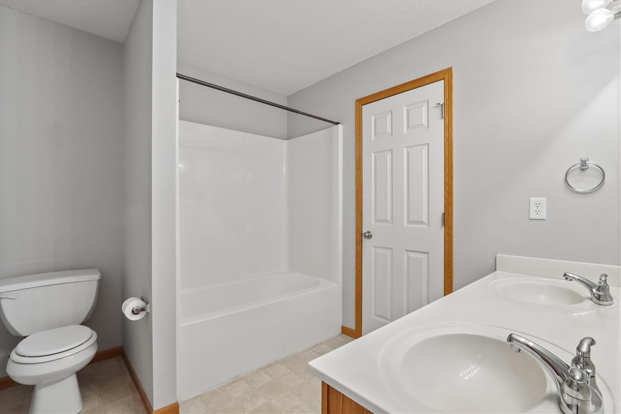 55 Primrose Court Iowa City IA 52240