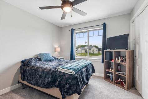 905 Carl Court Solon IA 52333