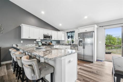 905 Carl Court Solon IA 52333