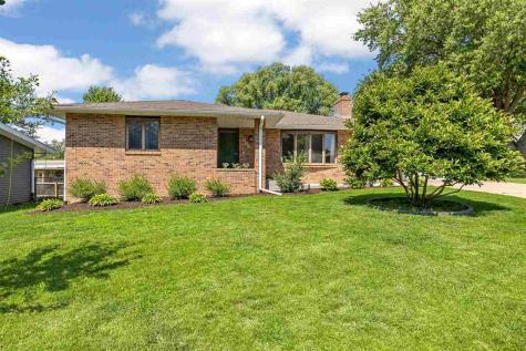 809 8TH Street Kalona IA 52247