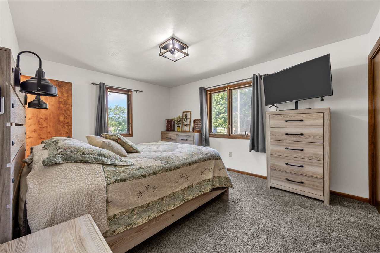 809 8th Street Kalona IA 52247