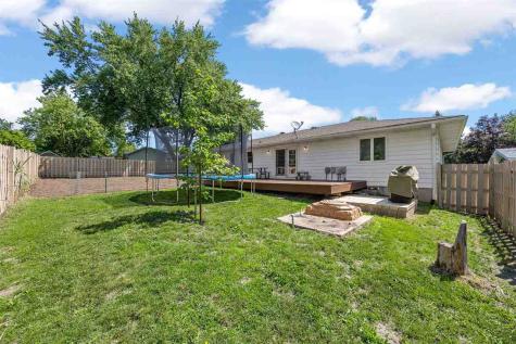 809 8th Street Kalona IA 52247