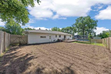 809 8th Street Kalona IA 52247
